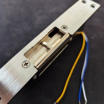 OUTLET: Elektromos zár - visszajelzéssel - feszültségre zár - fail-safe (szünetáramú) - hosszú pajzzsal