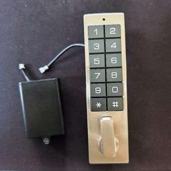 Tekerőgombos önálló RFID szekrényzár - 13,56 MHz - kódos/kártyás - normál és értékmegőrző mód - elemes - függőleges