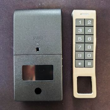 Önálló működésű szekrényzár - 13,56 MHz MF - értékmegőrző és normál mód - álló